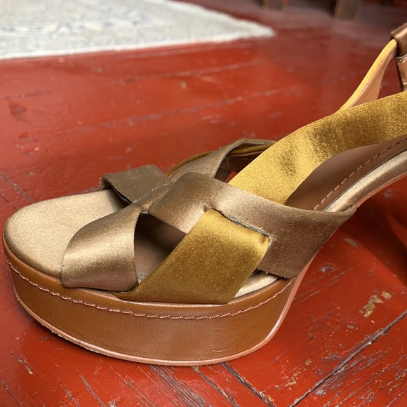 Nine West strappy high heels. - Picture 2 of 7